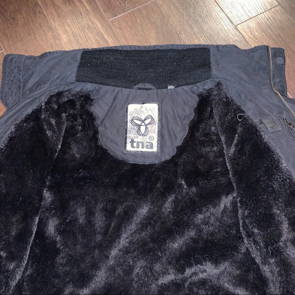 TNA Winter Jacket - Picture 5 of 9